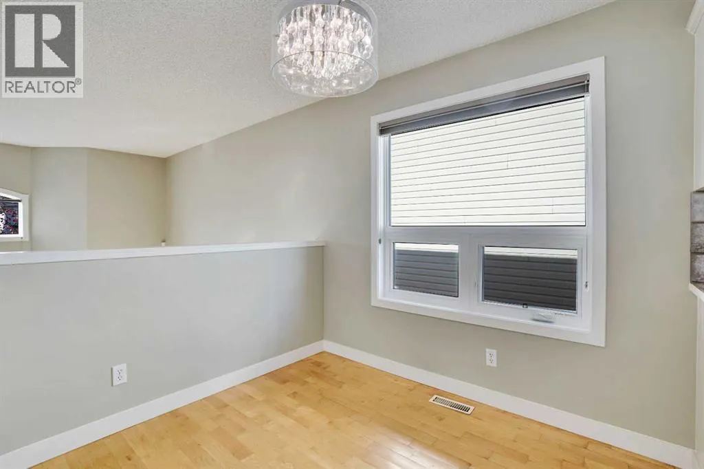 307 Arbour Grove Close NW