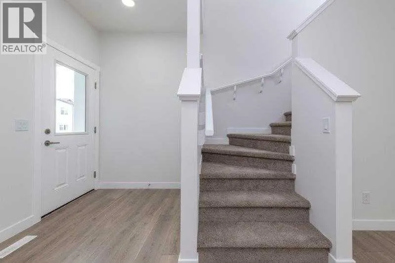 33 Walcrest Lane SE