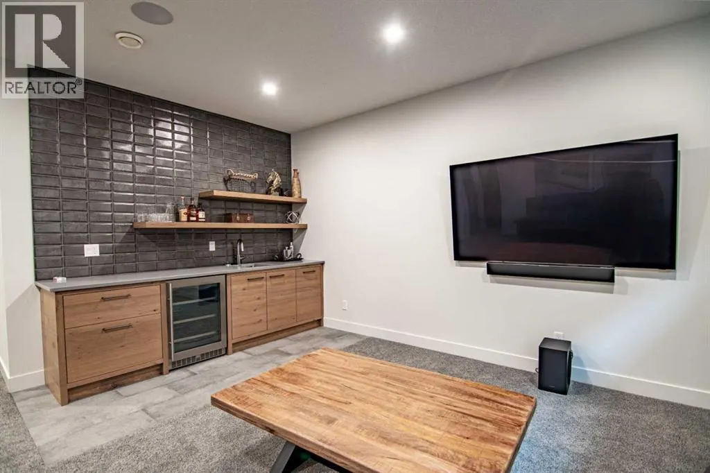 3417 Lakeshore Drive