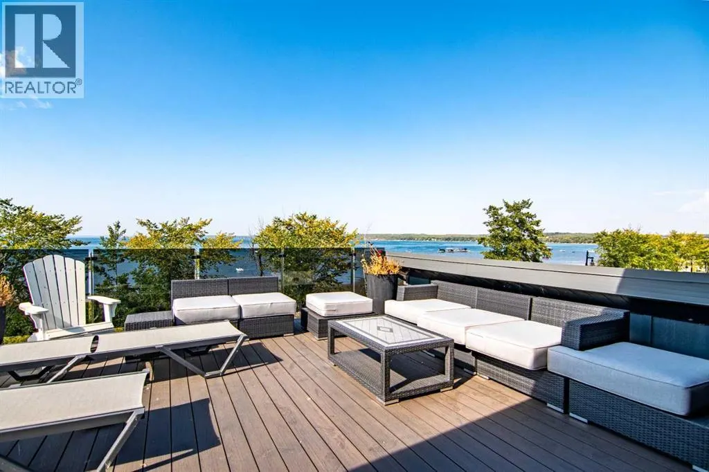 3417 Lakeshore Drive
