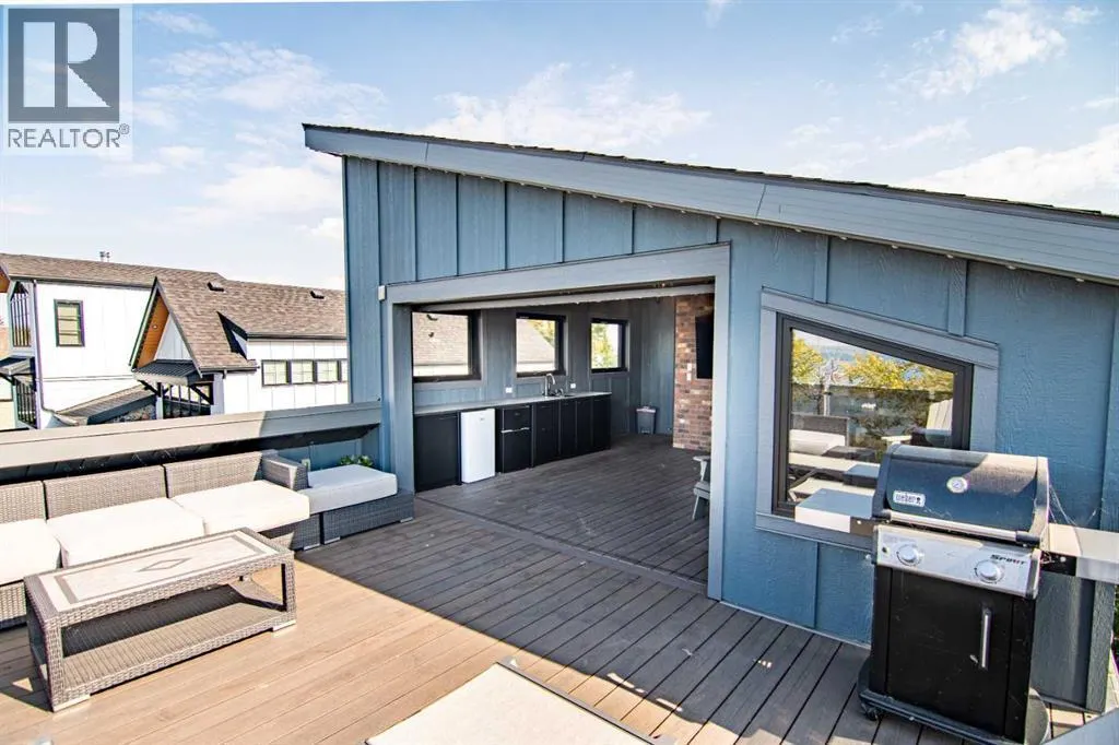 3417 Lakeshore Drive