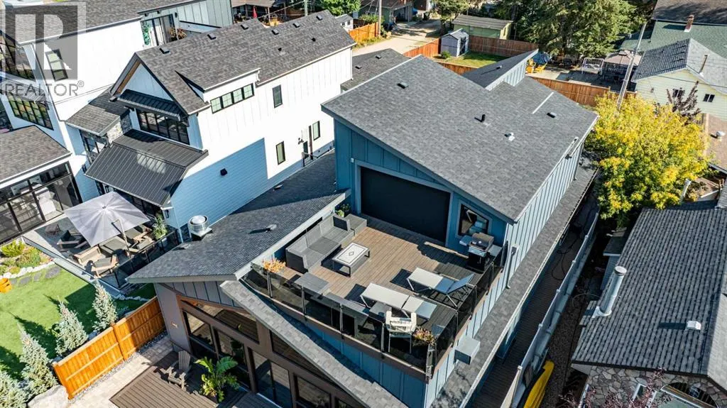 3417 Lakeshore Drive