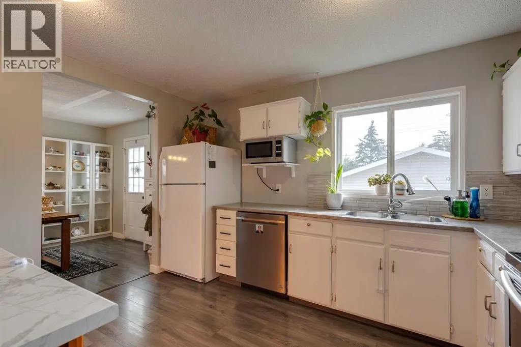 228 Penbrooke Way SE