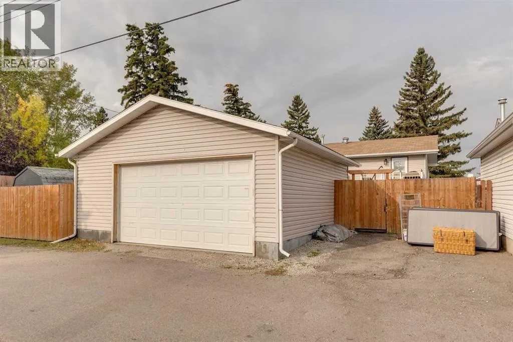 228 Penbrooke Way SE