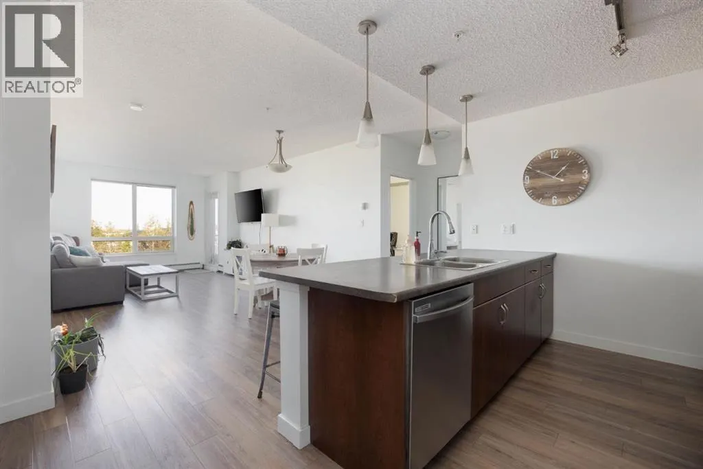 406, 136C Sandpiper Road