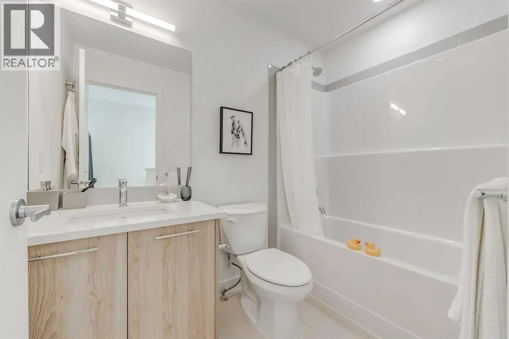 #309, 857 Belmont Drive SW