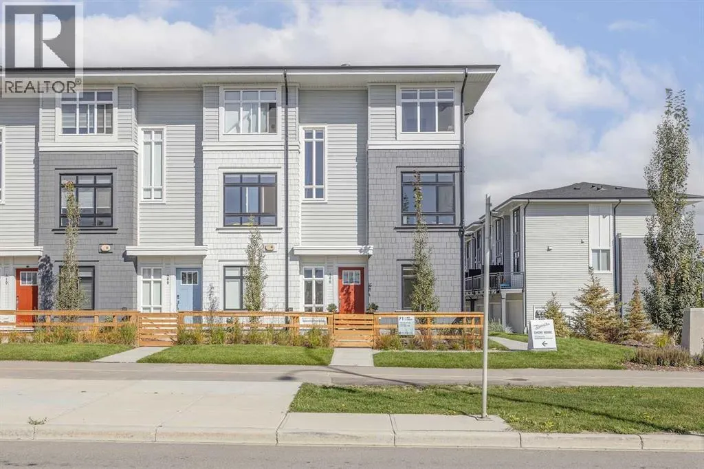 #309, 857 Belmont Drive SW