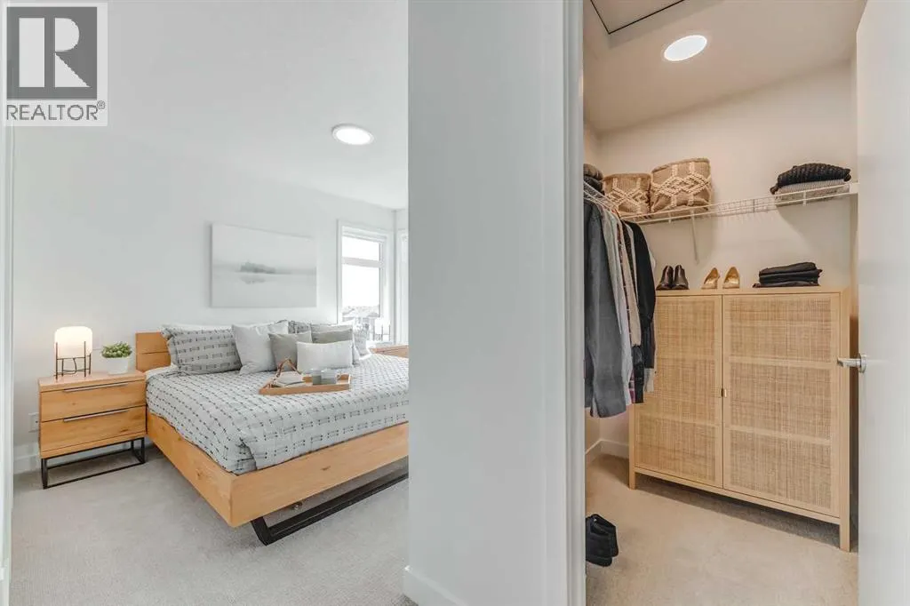 #309, 857 Belmont Drive SW