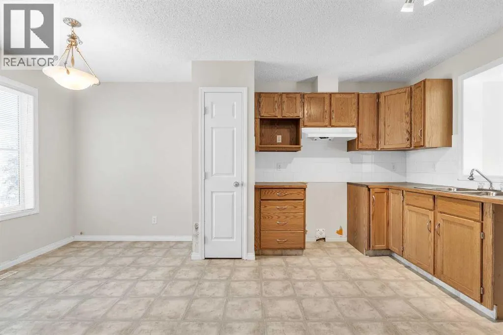 125 COPPERFIELD Lane SE