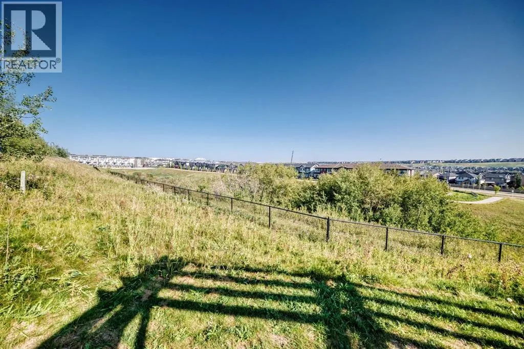 2, 8 Sage Hill Terrace NW