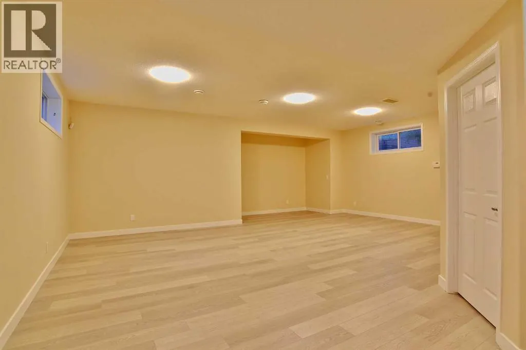 133 Panamount Court NW