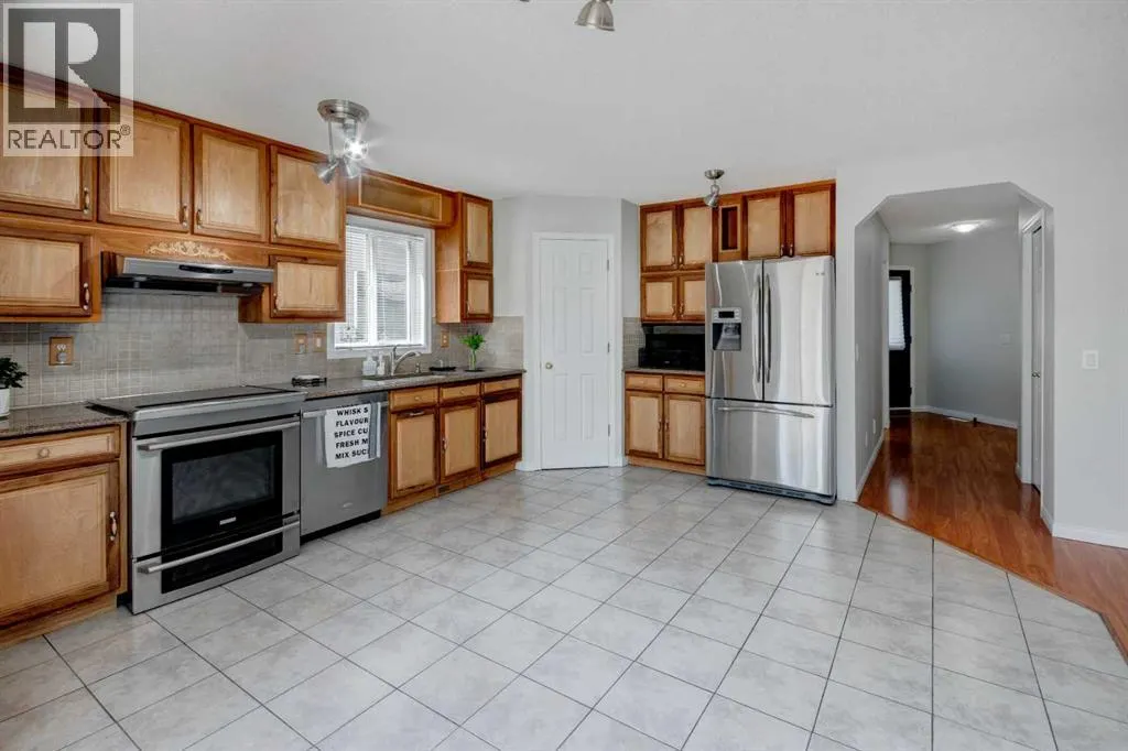 26 Rocky Ridge Heights NW