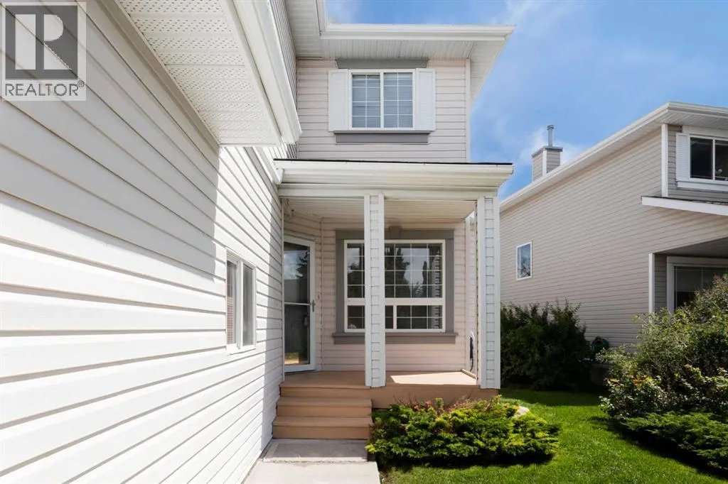 26 Rocky Ridge Heights NW