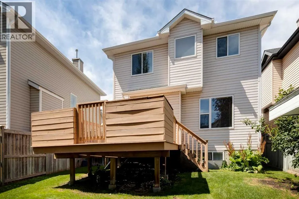 26 Rocky Ridge Heights NW