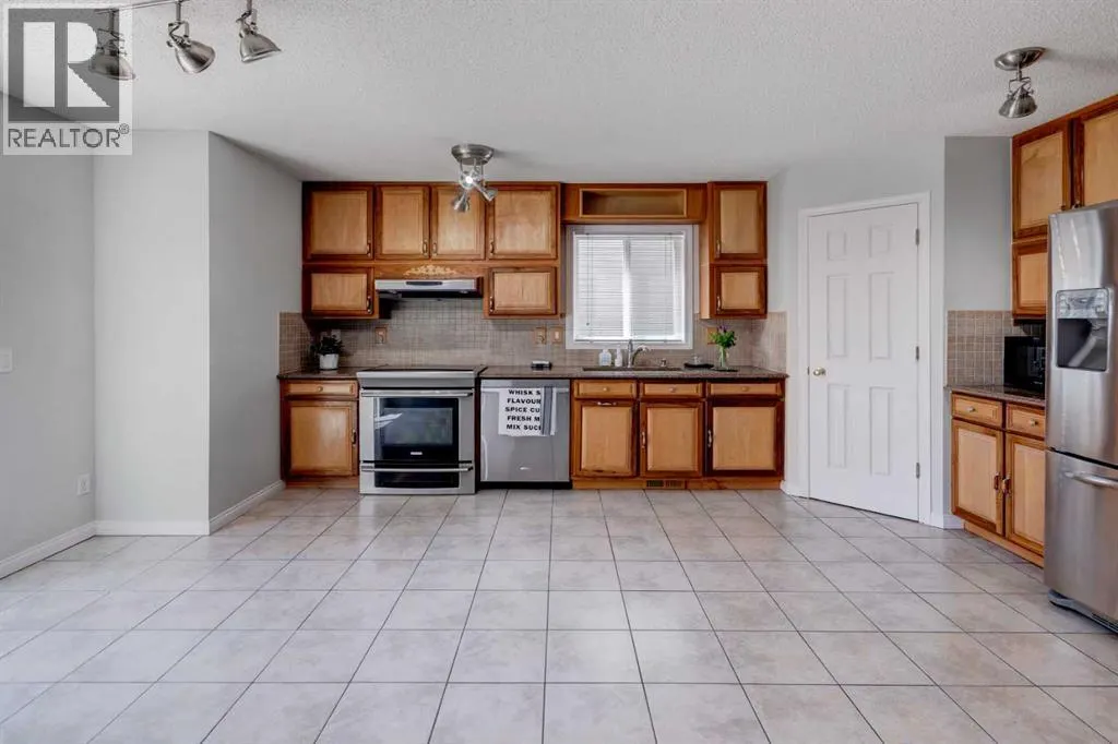 26 Rocky Ridge Heights NW