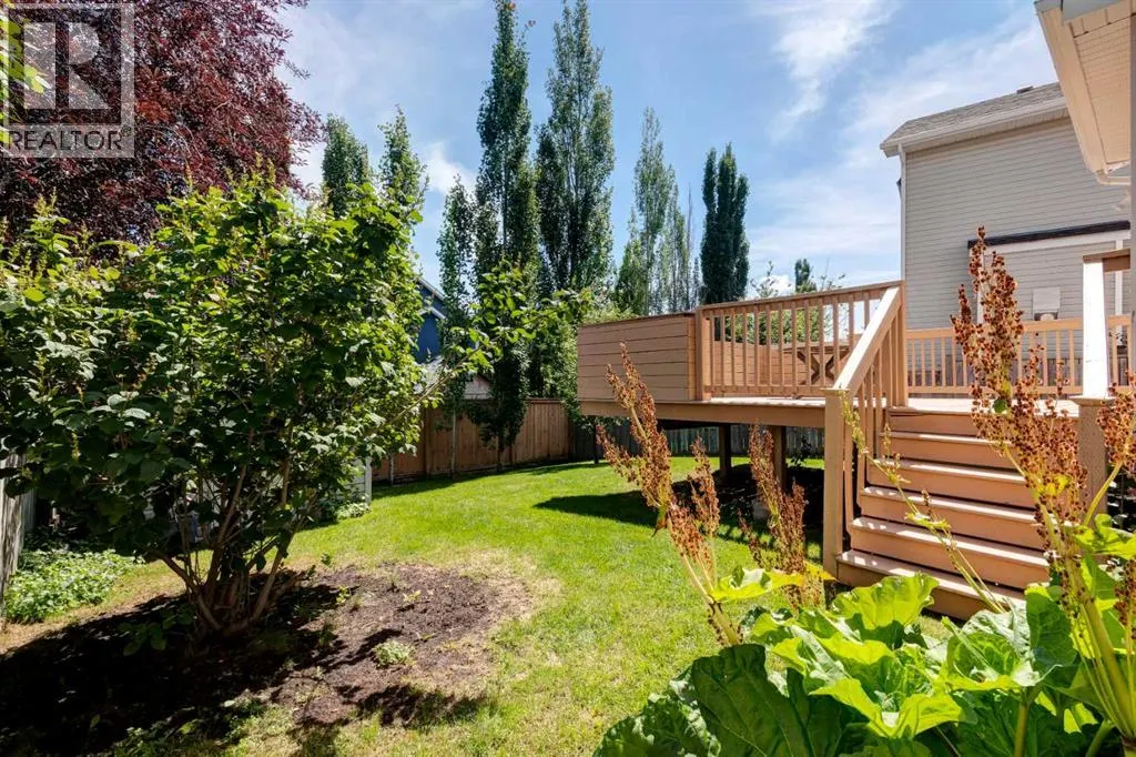 26 Rocky Ridge Heights NW
