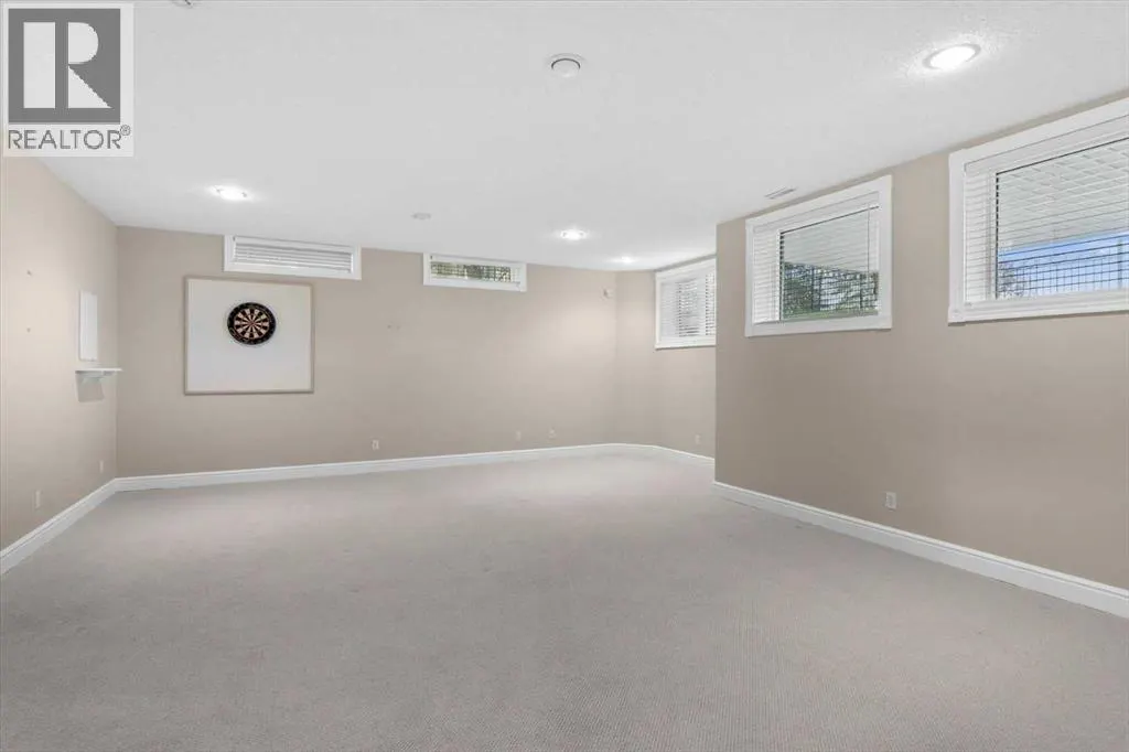 82 Arbour Crest Mount NW