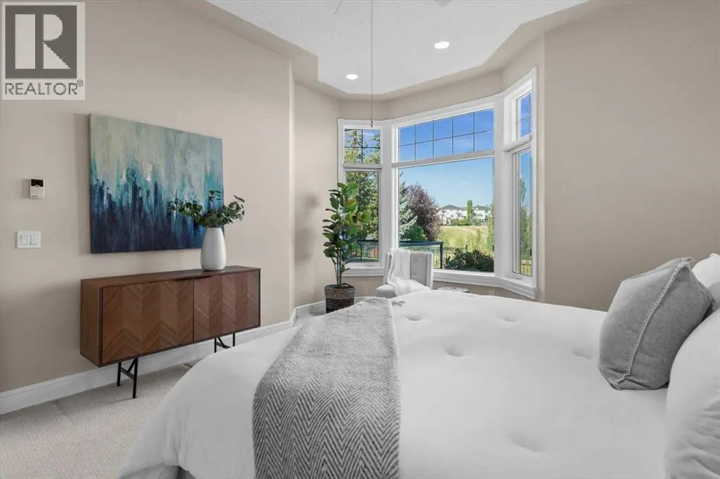 82 Arbour Crest Mount NW