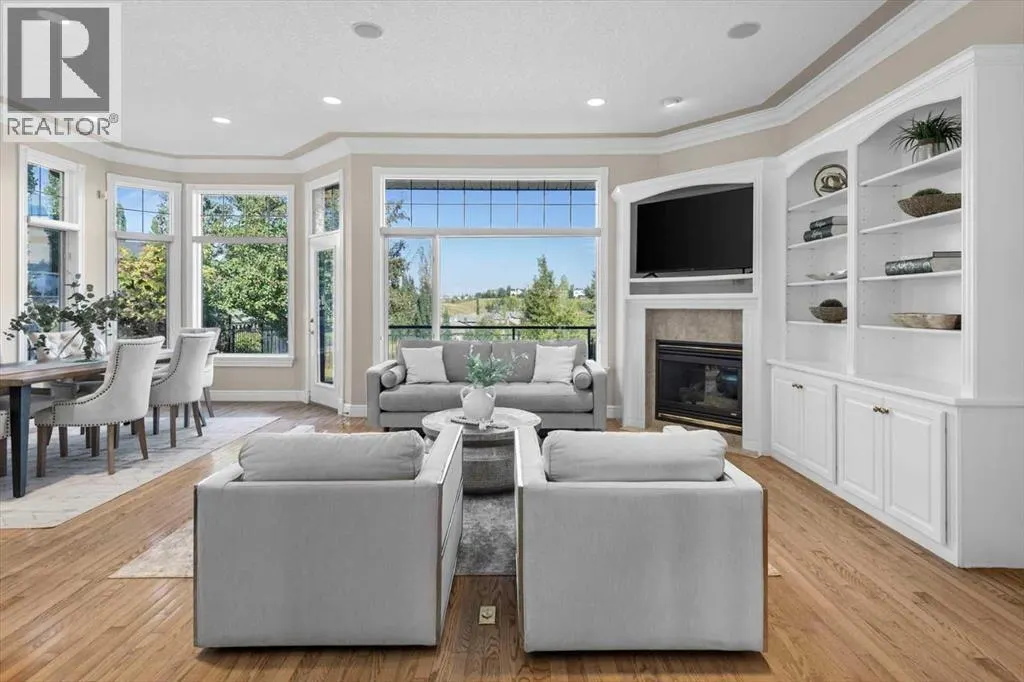 82 Arbour Crest Mount NW
