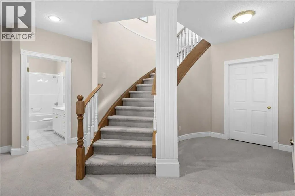 82 Arbour Crest Mount NW