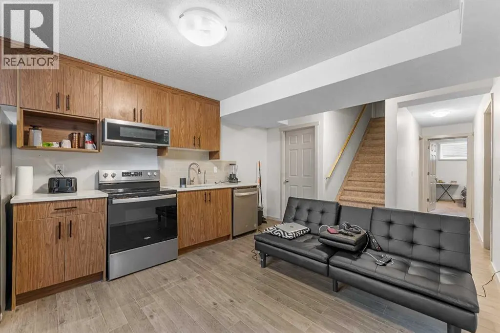107 MASTERS Heights SE