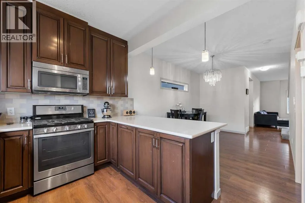 107 MASTERS Heights SE