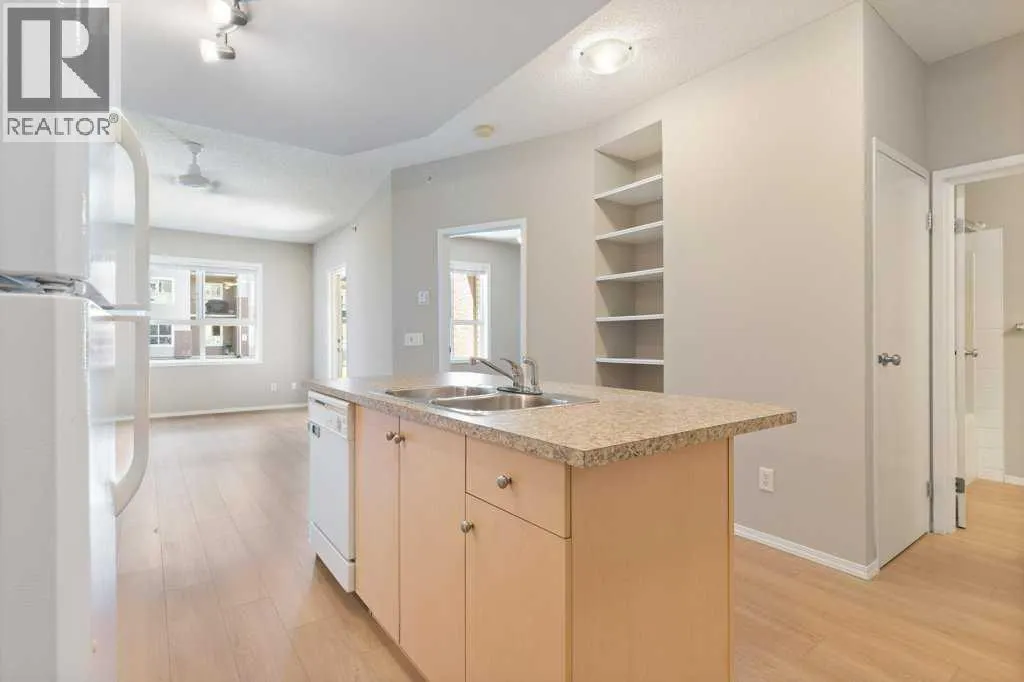 1107, 73 Erin Woods Court SE