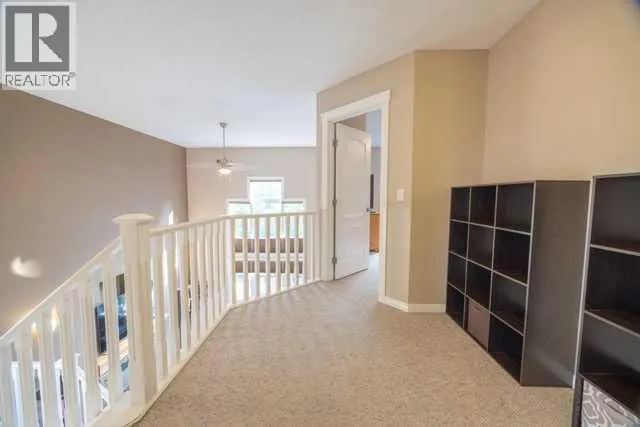 28 Crestmont Way SW