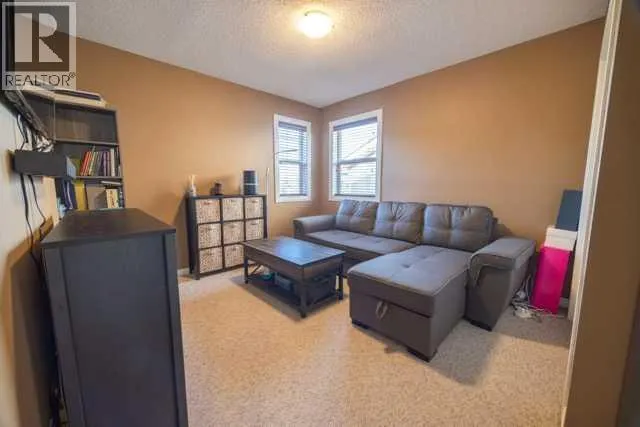28 Crestmont Way SW