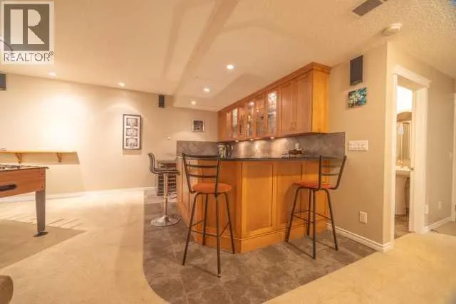 28 Crestmont Way SW