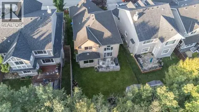 28 Crestmont Way SW
