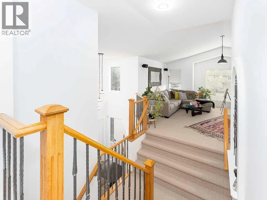 208 Mt Brewster Circle SE