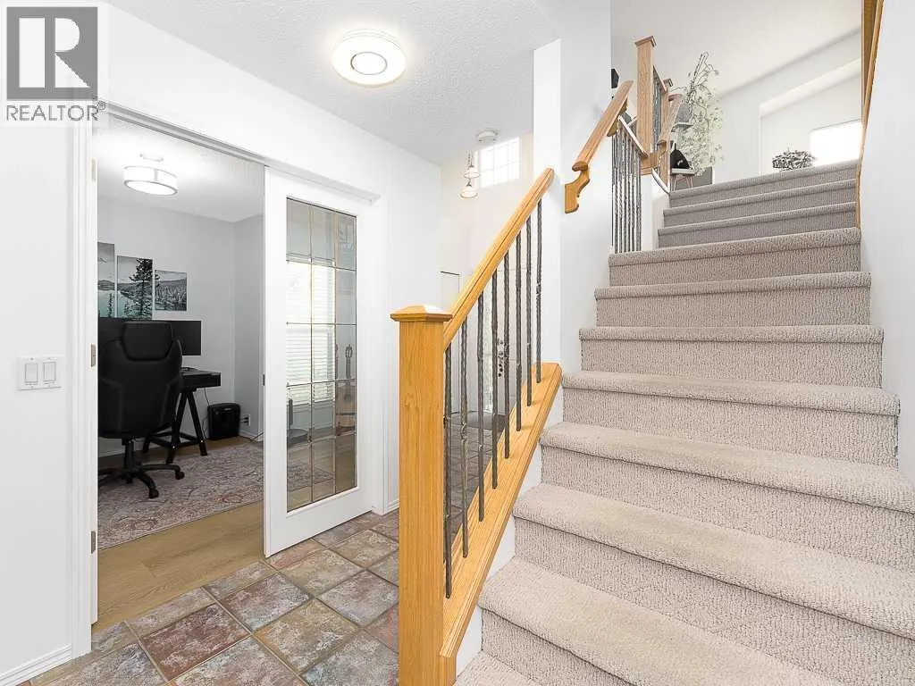 208 Mt Brewster Circle SE