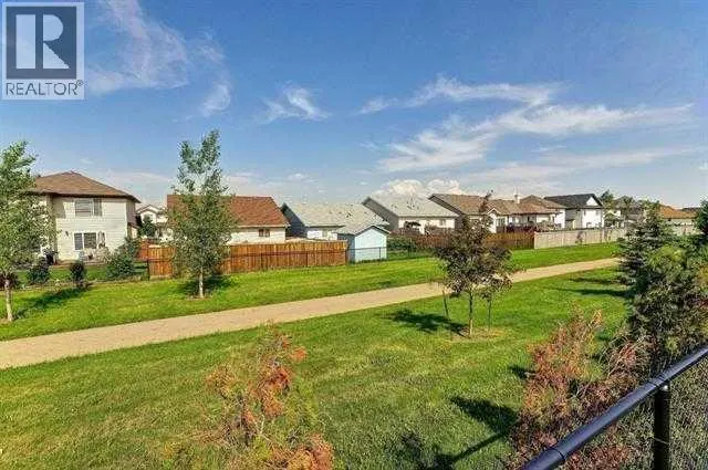 169 Fisher Crescent