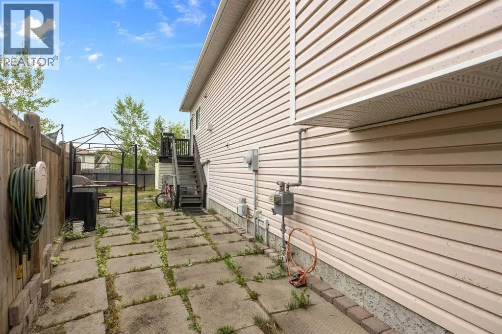 169 Fisher Crescent