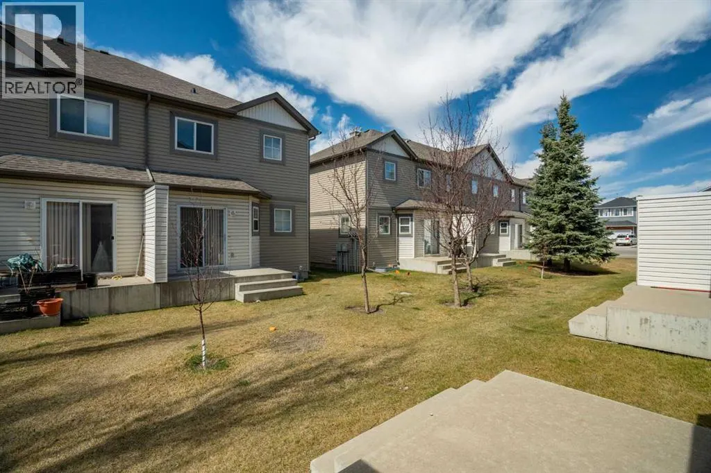 73 Saddletree Court NE