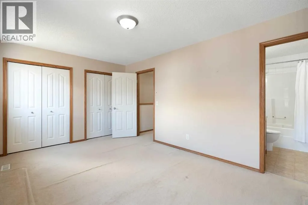 73 Saddletree Court NE