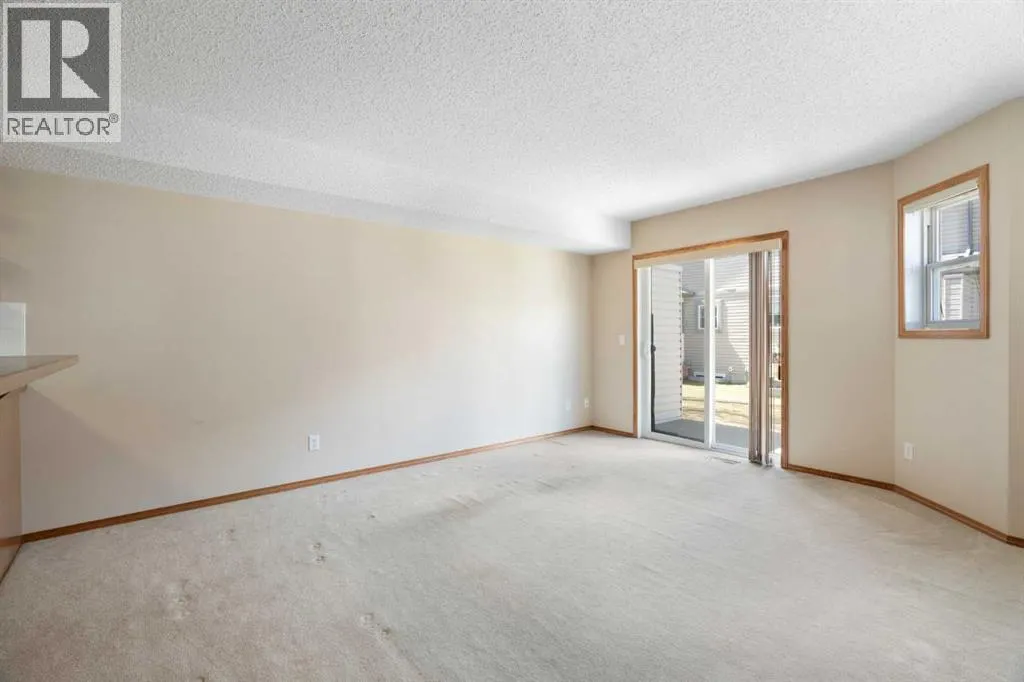 73 Saddletree Court NE