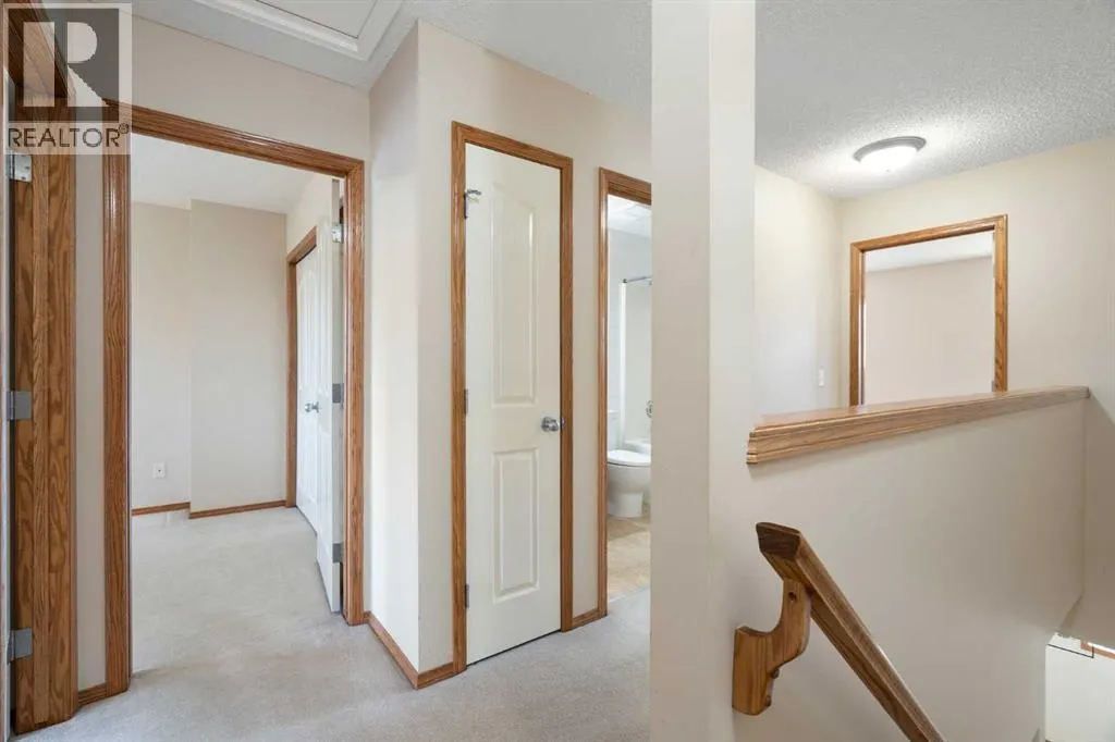 73 Saddletree Court NE