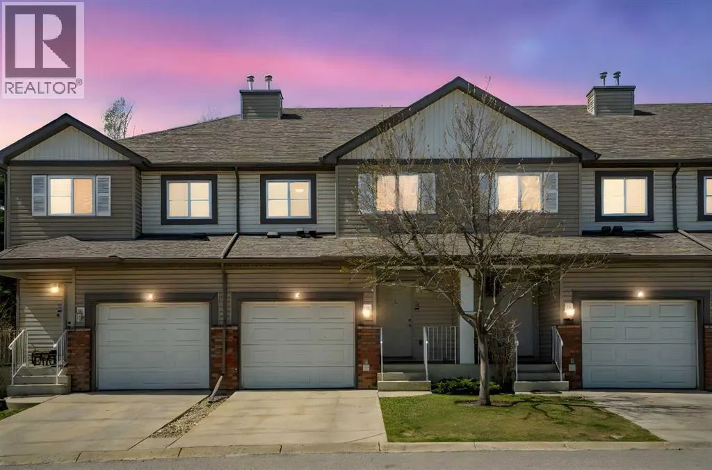 73 Saddletree Court NE
