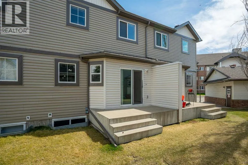 73 Saddletree Court NE