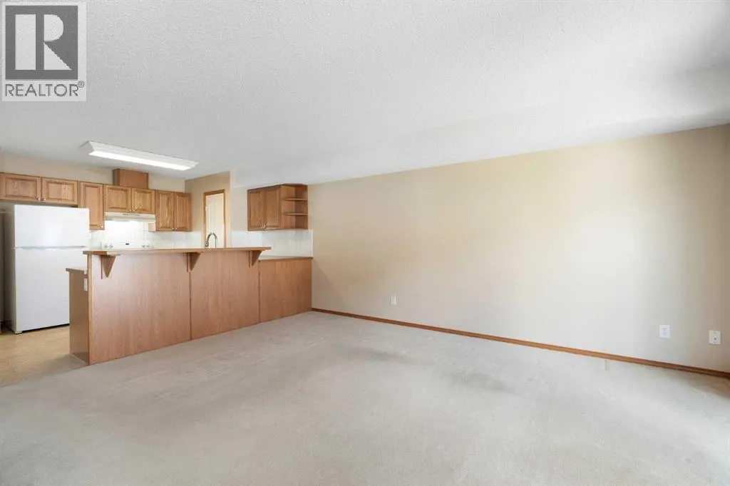 73 Saddletree Court NE