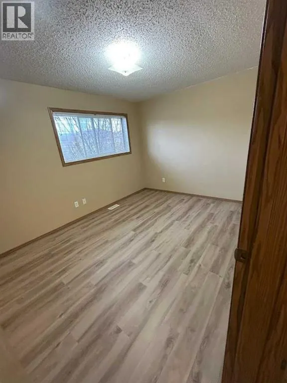 586, 100 Jordan Parkway