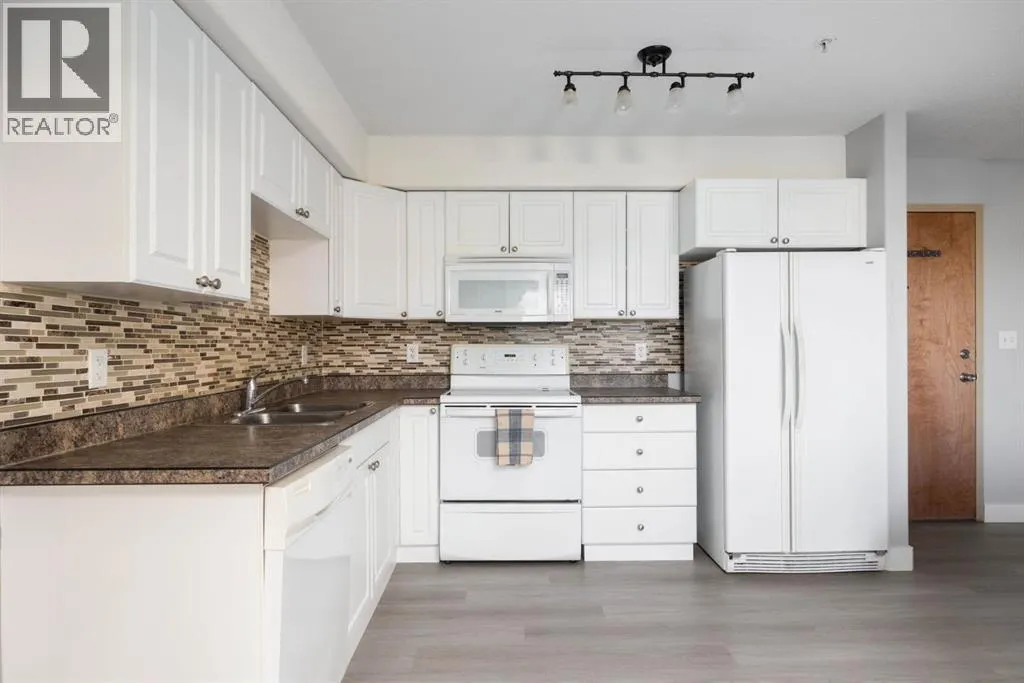 101, 248B Grosbeak Way