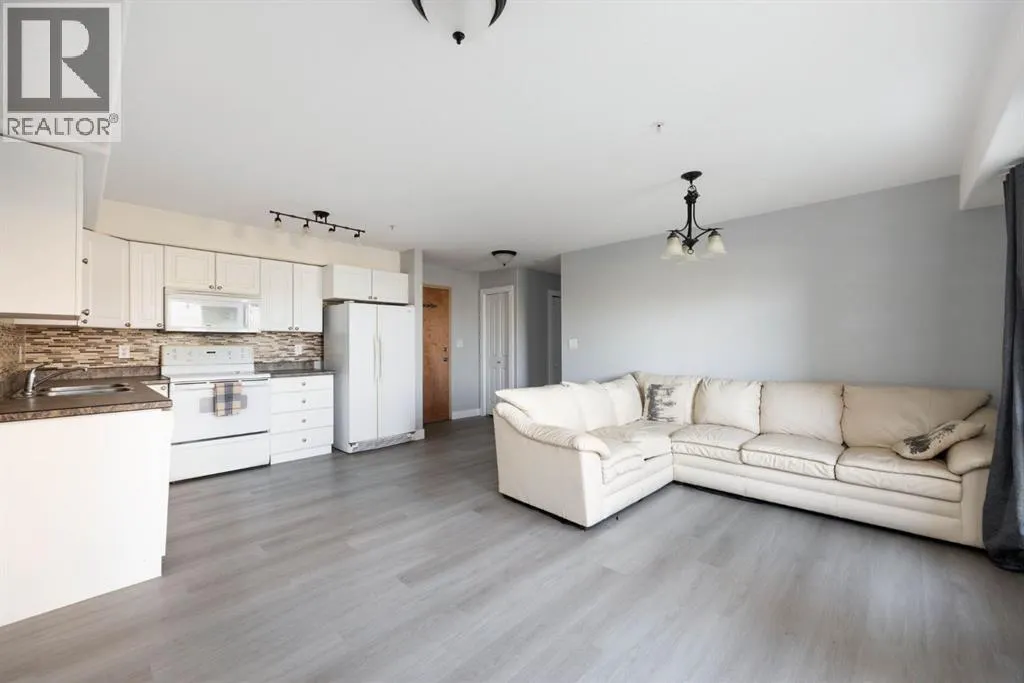 101, 248B Grosbeak Way