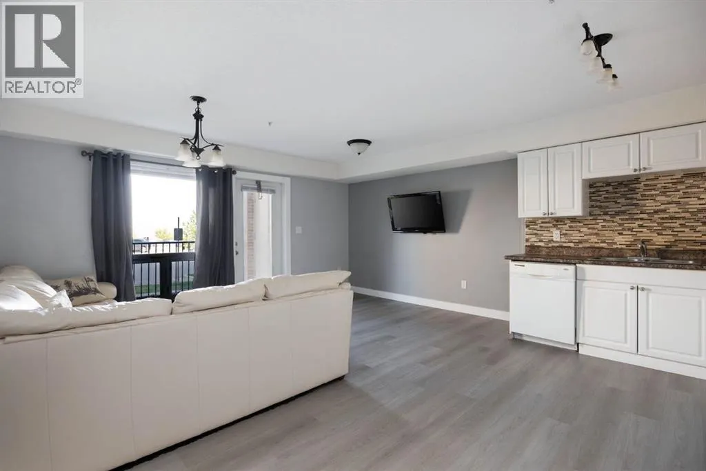 101, 248B Grosbeak Way