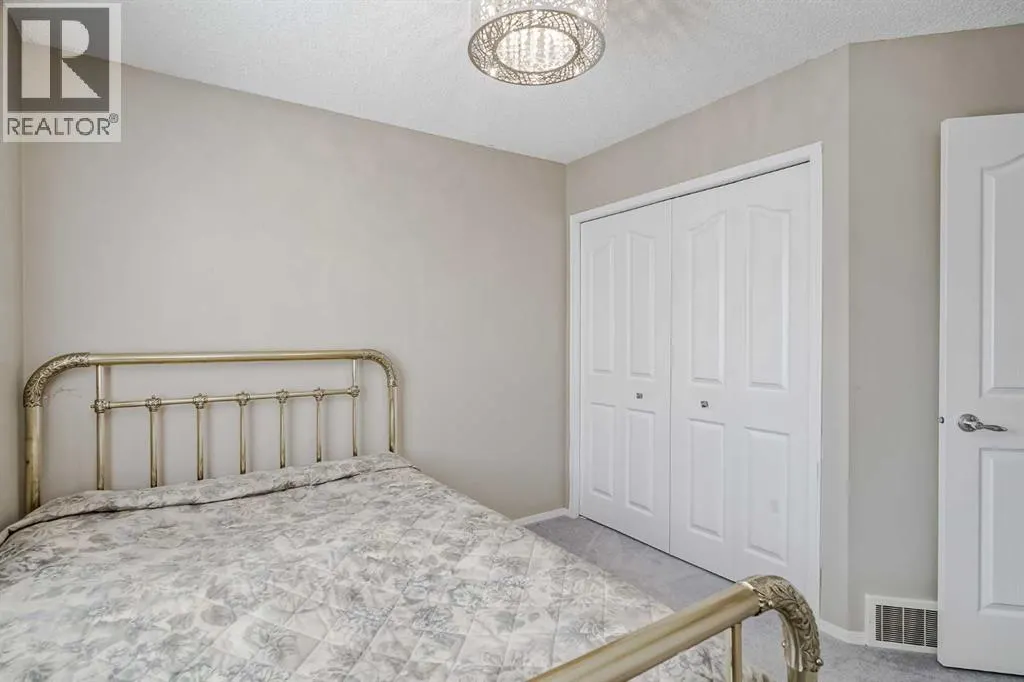 375 Douglas Glen Gardens SE