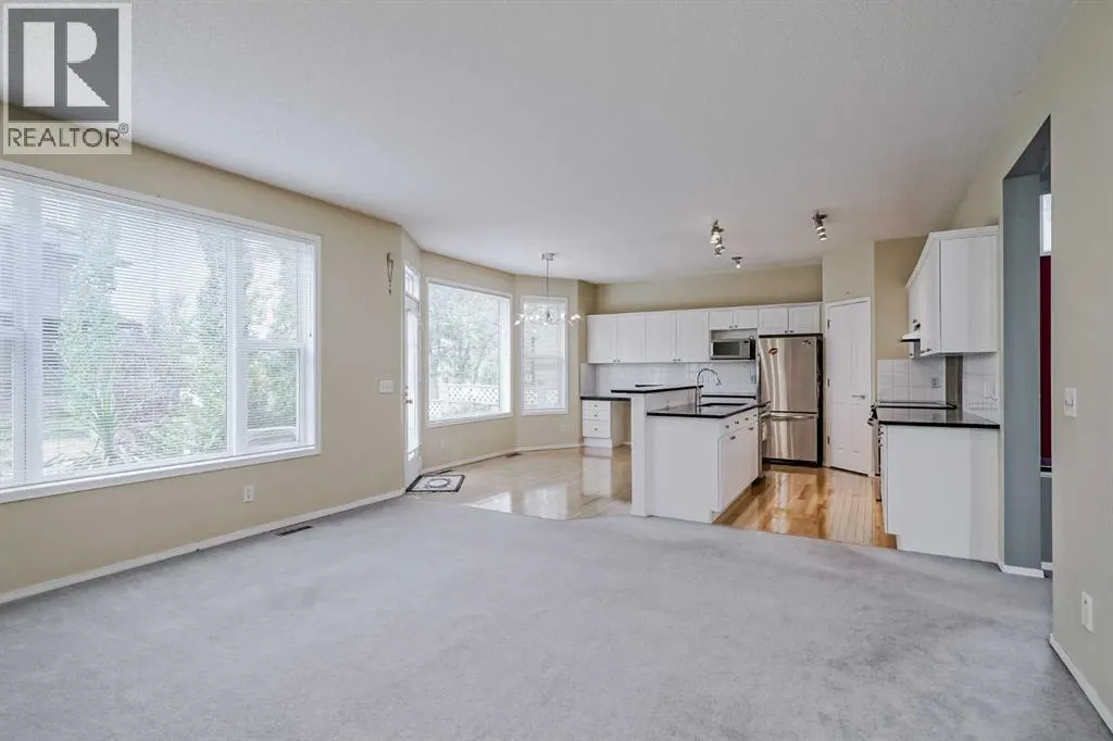 375 Douglas Glen Gardens SE