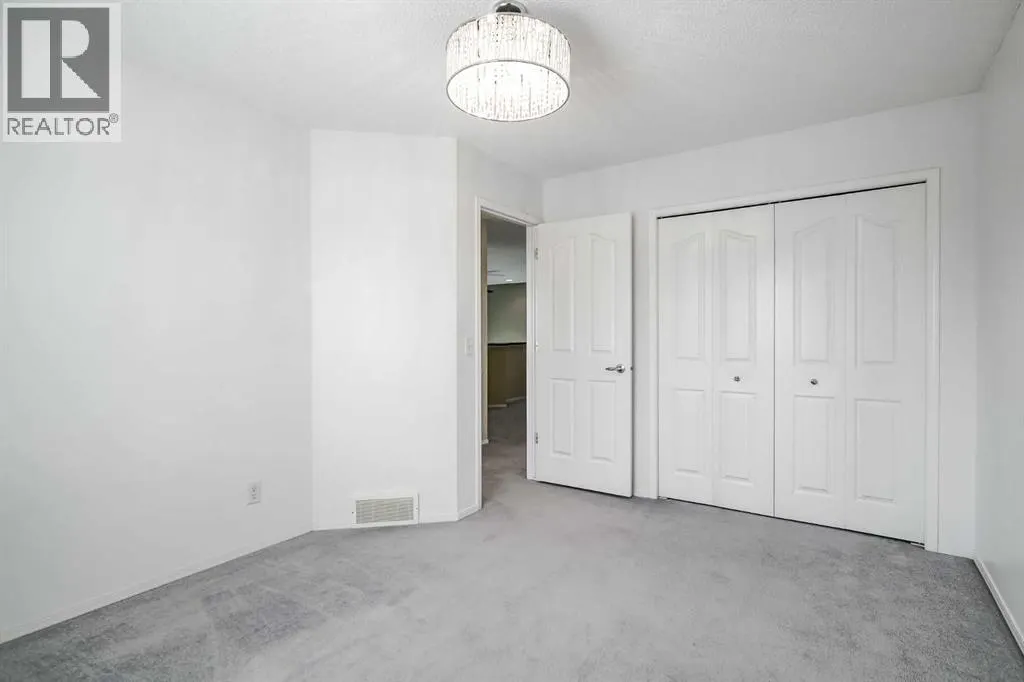 375 Douglas Glen Gardens SE