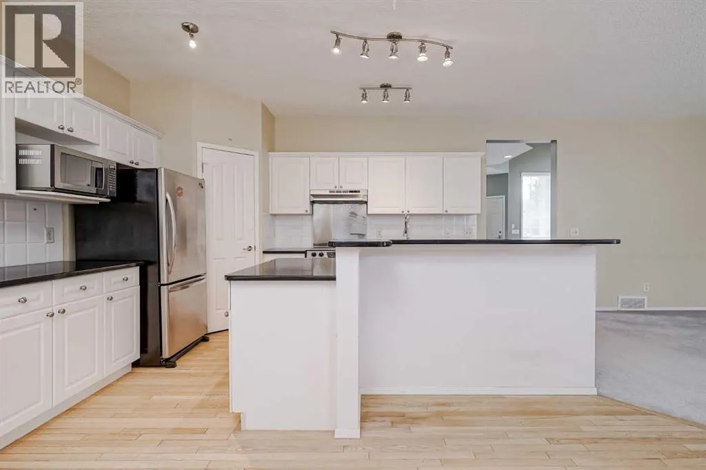 375 Douglas Glen Gardens SE